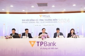 Đoàn Chủ tịch Đại hội Cổ đông thường niên năm 2024 của TPBank. (Nguồn: TPBank)