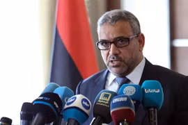 Người đứng đầu Hội đồng Cấp cao Nhà nước Libya (HCS), ông Khalid Al-Mishri phát biểu tại một cuộc họp báo ở Tripoli. (Ảnh: AFP/TTXVN)