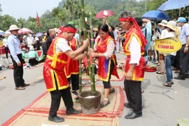 [Photo] Phú Thọ: Sôi nổi Hội thi gói, nấu bánh chưng, giã bánh giầy