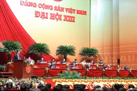Đoàn Chủ tịch điều hành phiên họp, sáng 28/1. (Nguồn: TTXVN)