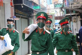 [Video] Quân đội tiếp tục chi viện lực lượng cho miền Nam chống dịch