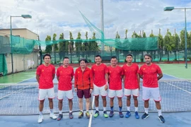 Đội tuyển quần vợt Việt Nam tập luyện khép kín tại Câu lạc bộ Quần vợt Kỳ Hòa, Thành phố Hồ Chí Minh. (Ảnh: TTXVN phát)