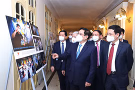 [Photo] Thủ tướng dự Lễ trao Giải thưởng Thông tin đối ngoại lần thứ 7
