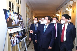 [Photo] Thủ tướng dự Lễ trao Giải thưởng Thông tin đối ngoại lần thứ 7