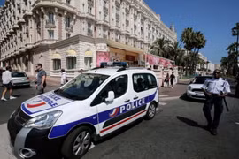 Khách sạn Carlton ở Cannes, Pháp, đã bị băng cướp "Pink Panthers" nhắm tới hai lần trong năm 2013. (Ảnh: AP)