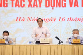 Thủ tướng Phạm Minh Chính chủ trì hội nghị. (Ảnh: Dương Giang/TTXVN)
