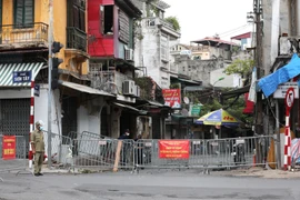 Chợ Ngọc Hà (quận Ba Đình) tạm ngừng hoạt động vì phát hiện một ca mắc COVID-19. (Ảnh: Thành Đạt/TTXVN)