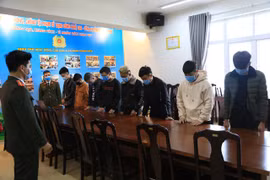 Triệt phá nhóm dụ người dùng Facebook nhấn link giả lừa đảo nhiều tỷ đồng. (Nguồn: dantri.com.vn)