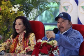 Tổng thống Nicaragua Daniel Ortega (phải) phát biểu tại Managua, Nicaragua, ngày 7/11/2021. (Ảnh: AFP/TTXVN)