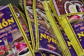 Tang vật liên quan đến vụ án bị thu giữ. (Ảnh: TTXVN phát)