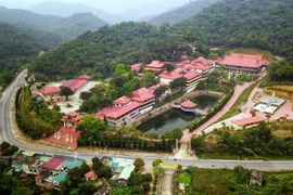 Thiền viện Trúc Lâm Yên Tử nằm trên núi Yên Tử, thuộc Khu di tích lịch sử và danh thắng Yên Tử là một điểm đến thu hút du khách thập phương. (Ảnh: Thành Đạt - TTXVN)