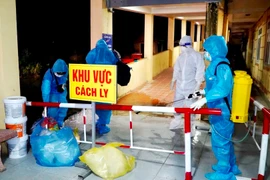 Quảng Bình ghi nhận 3 trường hợp đi xe máy từ tỉnh Bình Dương về dương tính với SARS-CoV-2 ngày 3/8. (Ảnh: TTXVN phát)