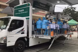 Xe chuyên dụng phục vụ tiêm chủng lưu động cho trẻ em thành phố Cao Bằng. (Ảnh: TTXVN phát)