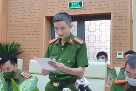 Đại diện C01 công bố thông tin liên quan đến ông Nguyễn Duy Linh. (Nguồn: thanhnien.vn)