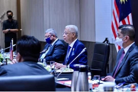 Thủ tướng Ismail Sabri Yaakob dẫn đầu đoàn đại biểu Malaysia tham dự Hội nghị Cấp cao ASEAN-Australia lần thứ nhất diễn ra theo hình thức trực tuyến. (Ảnh: Mạnh Tuân/TTXVN)