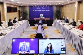 Chủ tịch nước Nguyễn Xuân Phúc dự Hội nghị các nhà Lãnh đạo kinh tế APEC lần thứ 28. (Ảnh: Thống Nhất/TTXVN)