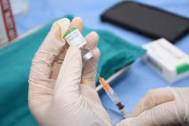 Thái Lan đang xem xét tiêm vaccine ngừa COVID-19 của Tập đoàn Dược phẩm quốc gia Trung Quốc Sinopharm cho trẻ em từ 3 tuổi trở lên. (Ảnh: THX/TTXVN)