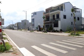 Những khu tái định cư ở phường Hương Sơ, thành phố Huế, của dự án có tỷ lệ xây dựng nhà của người dân rất cao. (Ảnh: Đỗ Trưởng/TTXVN)