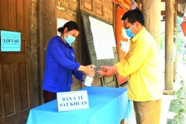 [Video] Nghệ An tổ chức bầu cử tại các vùng giãn cách xã hội