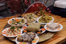 Mâm cỗ ngày Tết ở miền Bắc. (Nguồn: Báo Ảnh Việt Nam)