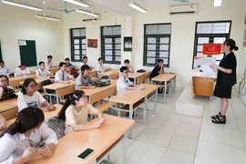 Thành phố Hồ Chí Minh điều chỉnh hệ số tính điểm, theo đó, cả 3 môn Ngữ văn, Toán và Ngoại ngữ sẽ đều tính hệ số 1. (Ảnh: Thanh Tùng/TTXVN)