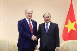 Chủ tịch nước Nguyễn Xuân Phúc tiếp Chủ tịch Đảng Cộng sản Liên bang Nga Gennady Zyuganov. (Ảnh: Thống Nhất/TTXVN)