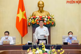 Chủ tịch Quốc hội Vương Đình Huệ phát biểu tại phiên họp thứ 2 Ủy ban Thường vụ Quốc hội. (Ảnh: Doãn Tấn/TTXVN)