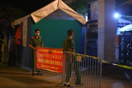 Bệnh viện Phổi Hà Nội bị cách ly tạm thời sau khi phát hiện các ca dương tính SARS-CoV-2. (Ảnh: Hoàng Hiếu/TTXVN)