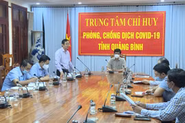 UBND tỉnh Quảng Bình tổ chức họp bàn về phương án tổ chức dạy học thực hiện chương trình năm học 2021-2022. (Nguồn: qbtv.vn)