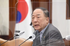 Phó Thủ tướng phụ trách kinh tế kiêm Bộ trưởng Chiến lược và Tài chính Hàn Quốc Hong Nam-ki phát biểu tại Hội nghị chiến lược kinh tế an ninh đối ngoại ở Seoul, ngày 7/11/2021. (Ảnh: Yonhap/TTXVN)