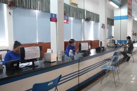 Các quầy vé tại ga Sài Gòn vắng khách trong ngày đầu bán vé Tết Nhâm Dần 2022. (Ảnh: Tiến Lực/TTXVN)