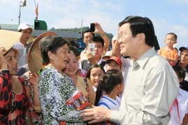 Chủ tịch nước thị sát tình hình kinh tế-an ninh tại Thổ Châu