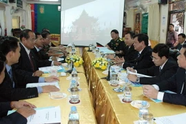 Bàn thảo trùng tu đài tưởng niệm Quân tình nguyện Việt Nam