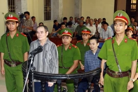 Xét xử 2 đối tượng gây rối trật tự công cộng tại Dương Nội