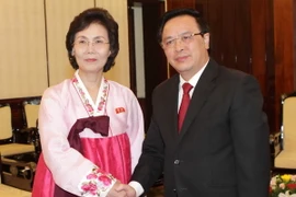 Ông Hoàng Bình Quân tiếp đoàn đại biểu Hội Phụ nữ Dân chủ Triều Tiên