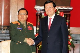 Chủ tịch nước Trương Tấn Sang tiếp Bộ trưởng Quốc phòng Lào