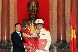 Thứ trưởng Bộ Công an Tô Lâm được thăng hàm Thượng tướng