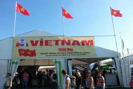 Khai trương Gian trưng bày báo Nhân Dân tại Hội báo Nhân Đạo