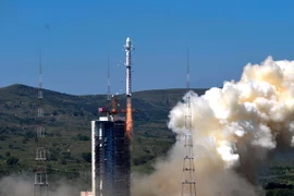 Trung Quốc phóng thành công hai vệ tinh bằng một tên lửa đẩy