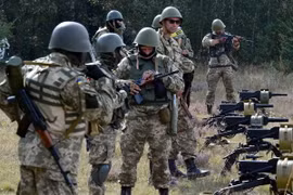 Thủ tướng Ukraine phủ nhận xung đột ở miền Đông là "nội chiến"
