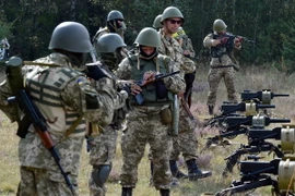 Thủ tướng Ukraine phủ nhận xung đột ở miền Đông là "nội chiến"