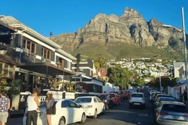 Khu phố Vịnh Camps, một trong bảy khu dân cư sang trọng, tập trung nhiều triệu phú nhất của Cape Town, Nam Phi còn được gọi là 'Prime 7'. (Ảnh: Hồng Minh/TTXVN)