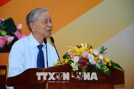 Ông Phạm Chánh Trực, nguyên Bí thư Thành Đoàn, Chủ nhiệm Câu Lạc bộ Truyền thống Thành Đoàn Thành phố Hồ Chí Minh phát biểu tại tọa đàm. (Ảnh: Thu Hoài/TTXVN)