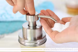 [Video] Những cách rửa mặt tốt nhất khi bạn đang ở độ tuổi 20