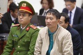 Bị cáo Trịnh Xuân Thanh và đồng phạm tại phiên tòa. (Ảnh: Doãn Tấn/TTXVN)