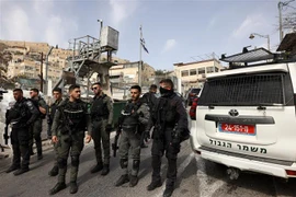 Lực lượng an ninh Israel tăng cường an ninh tại Jerusalem, sau các vụ tấn công ngày 28/1/2023. (Ảnh: AFP/TTXVN)