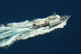 Một tàu tấn công cùng 7 sỹ quan của Hải quân Malaysia mất tích