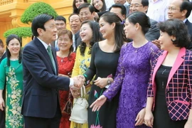 Chủ tịch nước gặp mặt 100 doanh nhân Việt Nam tiêu biểu
