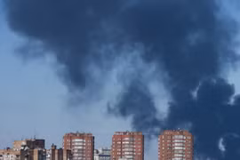 Xung đột bùng phát bên ngoài tòa nhà Quốc hội Ukraine