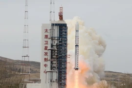 Trung Quốc phóng thành công vệ tinh Giao Cảm-22 lên quỹ đạo